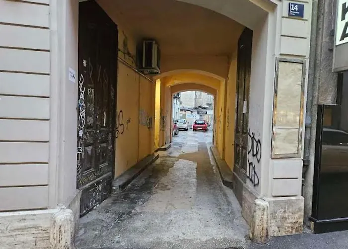 Zagreb Central 2Br + Parking